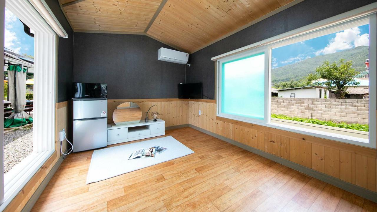 Samcheok Sol Beach Pension Eksteriør bilde