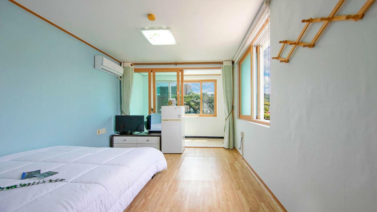 Samcheok Sol Beach Pension Eksteriør bilde