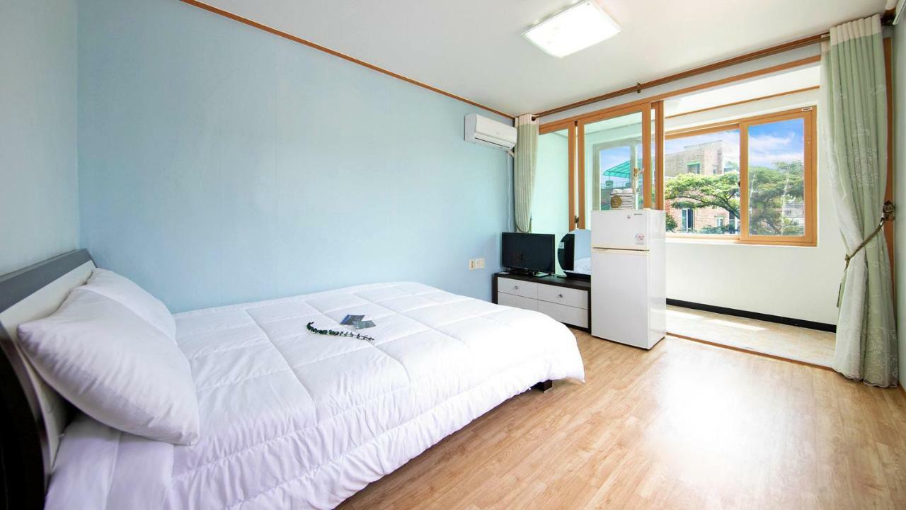 Samcheok Sol Beach Pension Eksteriør bilde