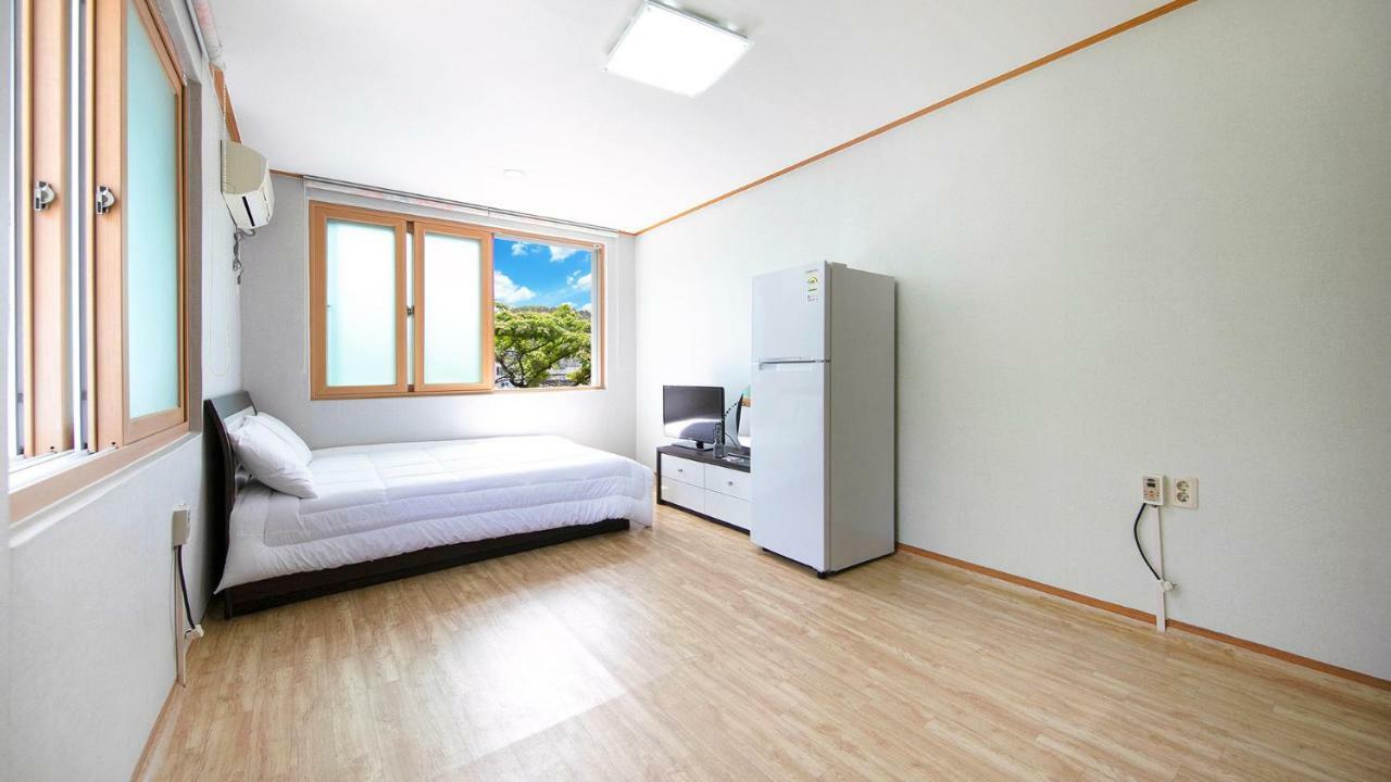 Samcheok Sol Beach Pension Eksteriør bilde