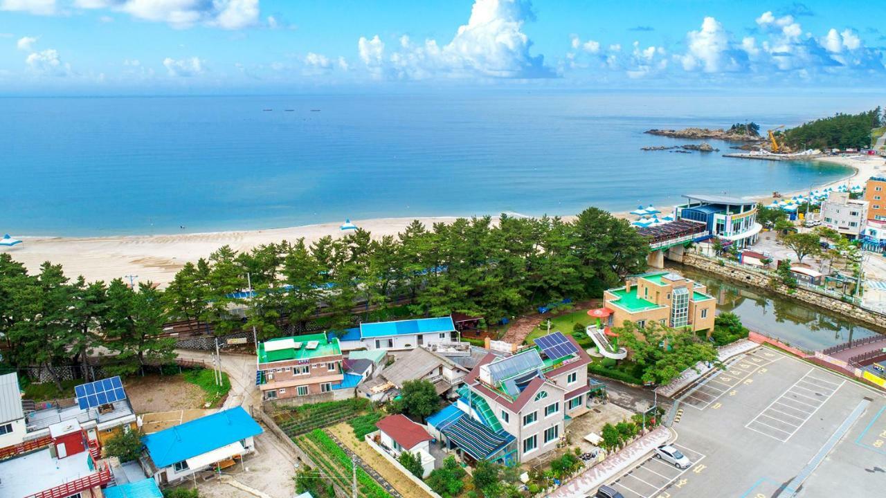 Samcheok Sol Beach Pension Eksteriør bilde