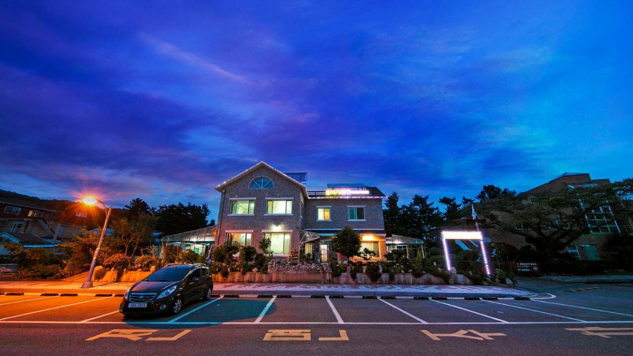 Samcheok Sol Beach Pension Eksteriør bilde