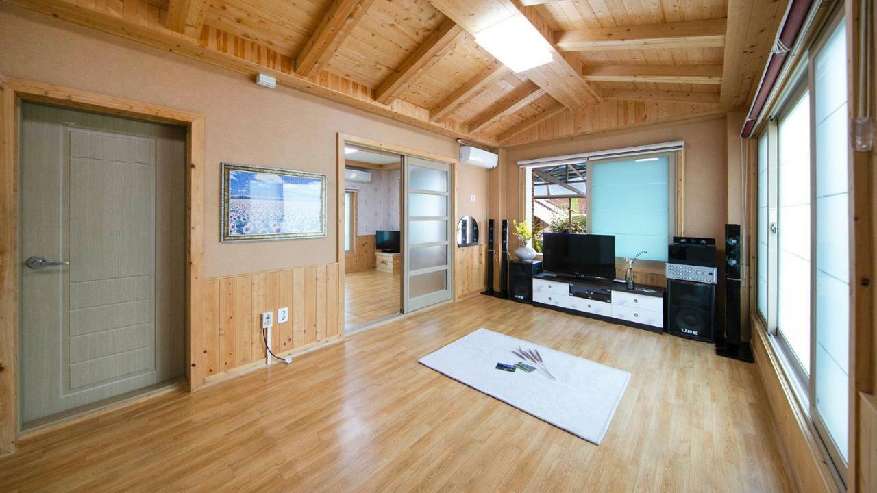Samcheok Sol Beach Pension Eksteriør bilde